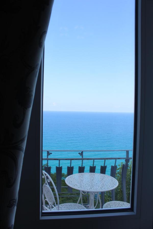 Ellysblue Hotel Пицо Екстериор снимка